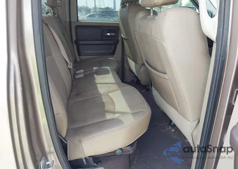 2010 Dodge Ram 1500 z USA, uszkodzony, nr VIN 1D7RV1GT5AS179033